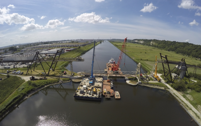 Pont Sur Le Grand Canal Du Havre